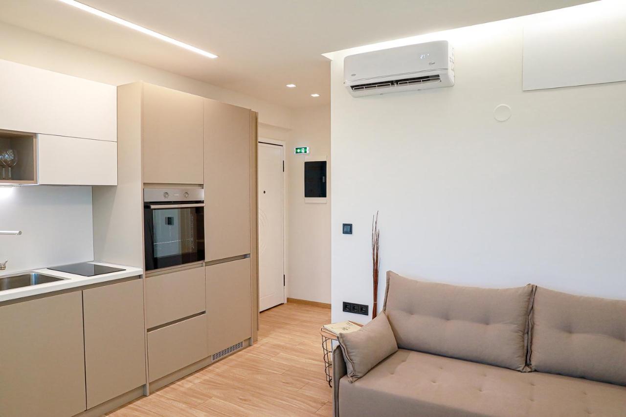 The First Key Luxury & Small Apartment In The Center Of クサンチ エクステリア 写真