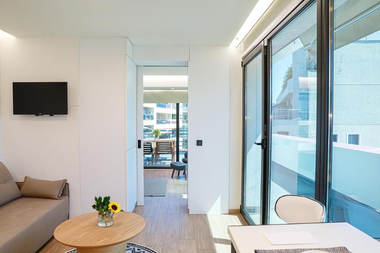 The First Key Luxury & Small Apartment In The Center Of クサンチ エクステリア 写真