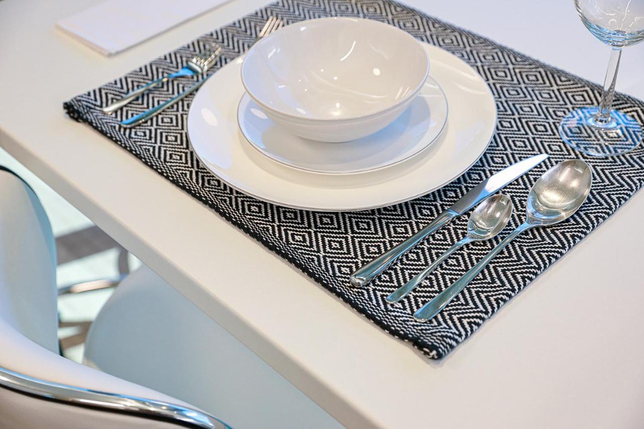 The First Key Luxury & Small Apartment In The Center Of クサンチ エクステリア 写真