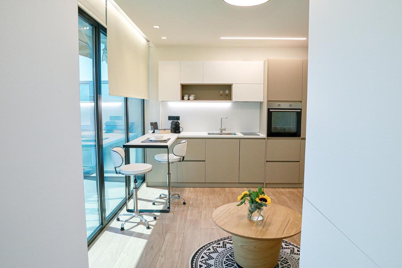 The First Key Luxury & Small Apartment In The Center Of クサンチ エクステリア 写真