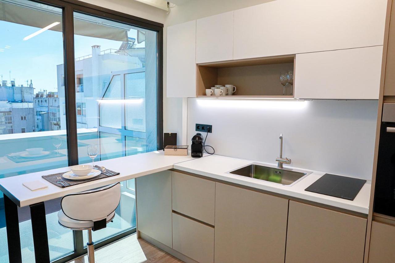 The First Key Luxury & Small Apartment In The Center Of クサンチ エクステリア 写真